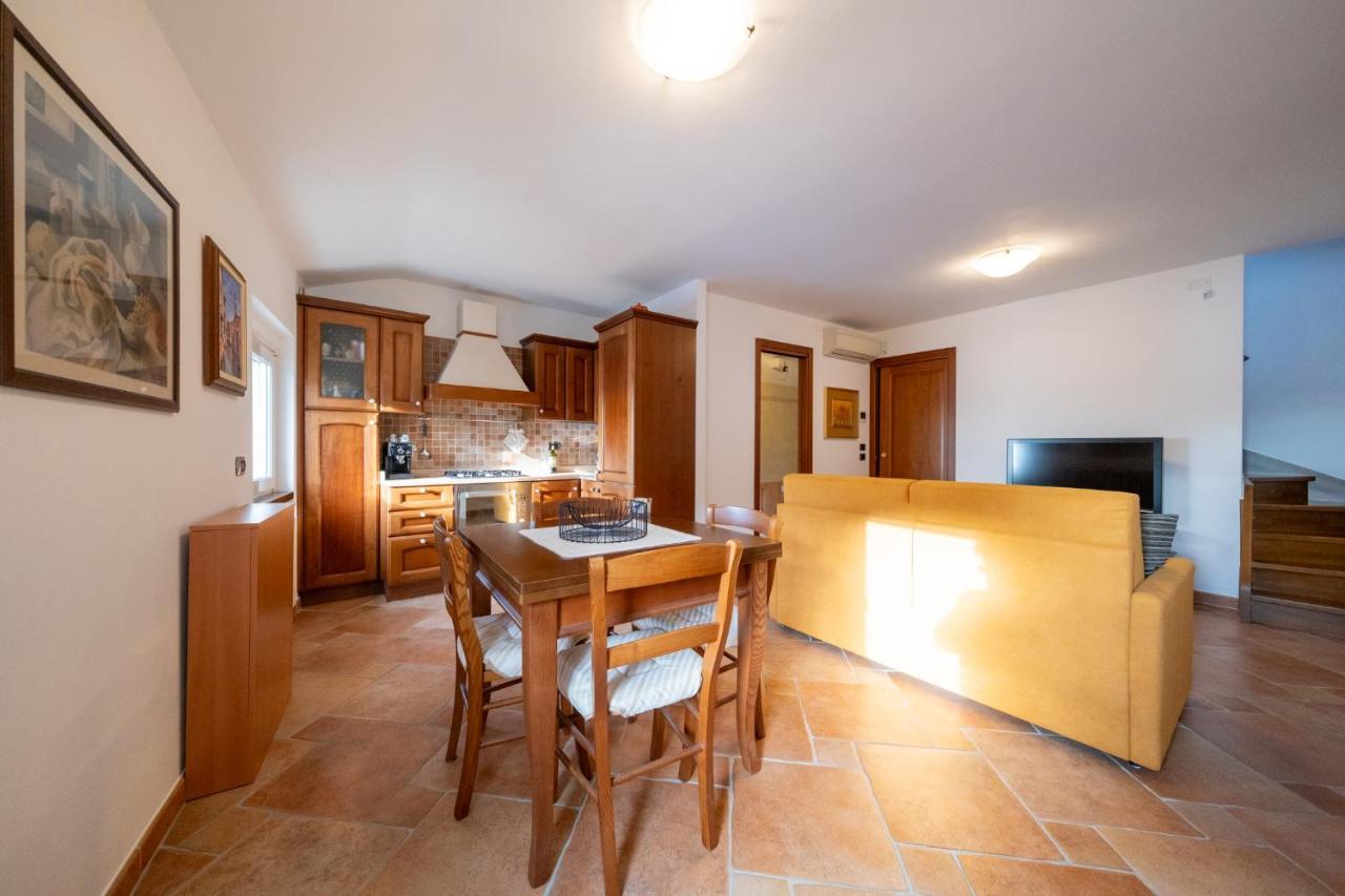 Apartmentsgarda - Baia Del Garda 5 Esterno foto